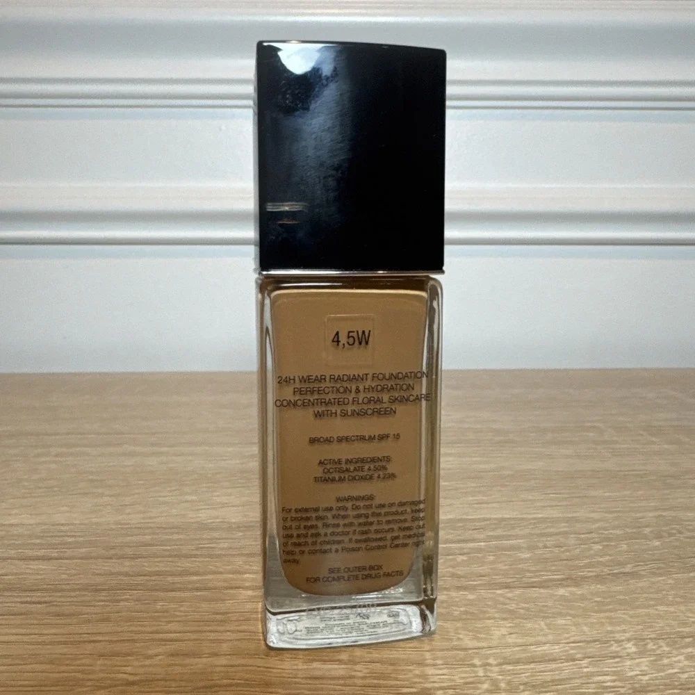 DIOR FOREVER SKIN GLOW 24H WEAR FOUNDATION WARM GLOW 4,5W 0.67 OZ‎